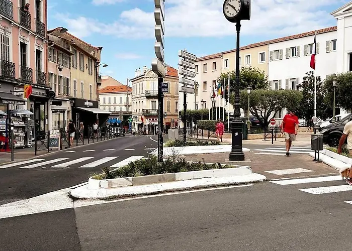 Jaya- 4/6 Pers-standing Neuf Hyper Centre Terrasse 아파트 Saint-Raphaël